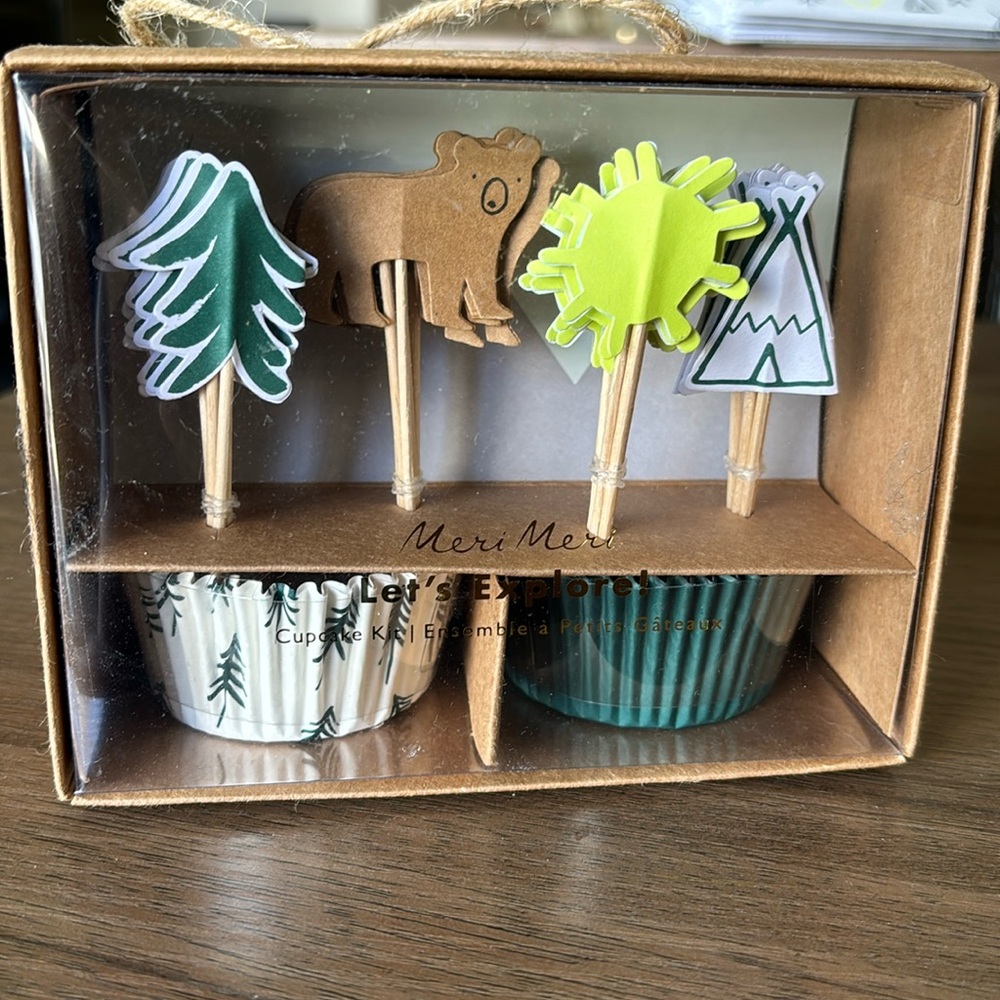 Meri Meri “Let’s Explore” cupcake toppers